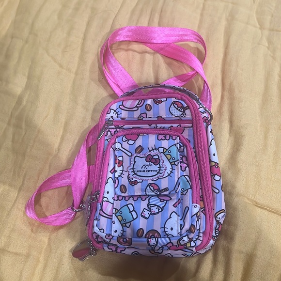 jujube x hello kittyđź’— - Picture 12 of 16